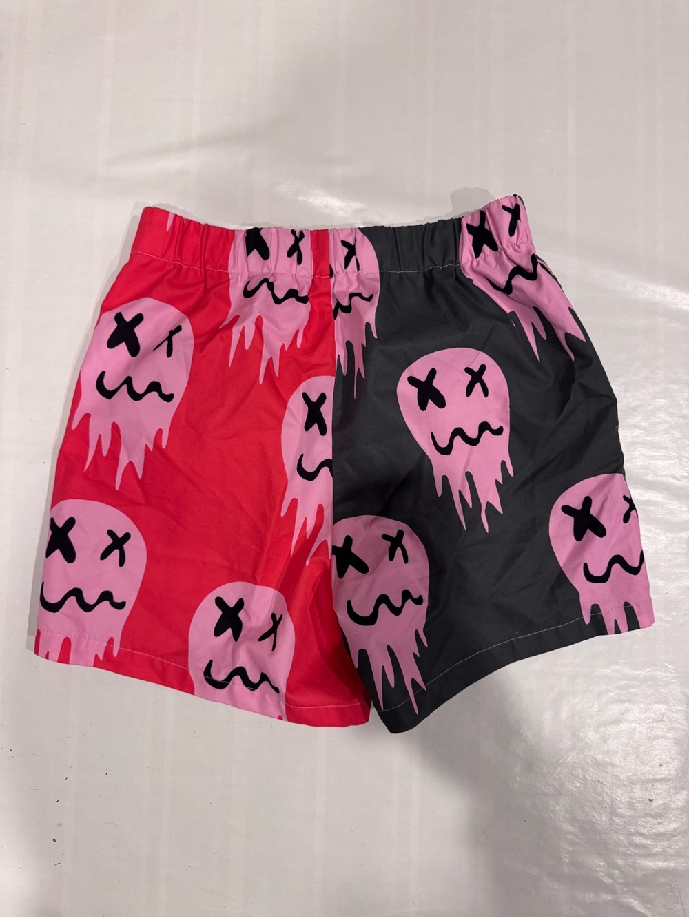 Men’s SHEIN Shorts - Melting Face Graphic – Small